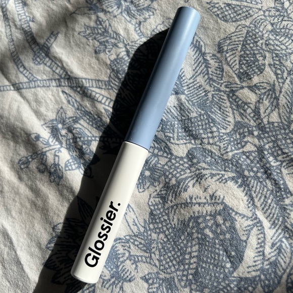 Glossier Skywash Eyeshadow in Pool - Picture 4 of 5
